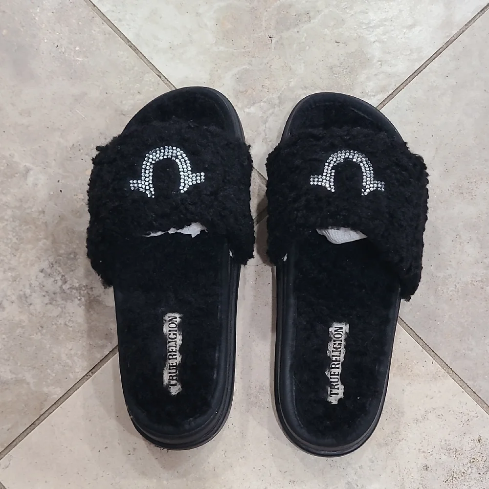 True Religion Black Fuzzy Slides with Rhinestone Detail - Picture 3 of 5